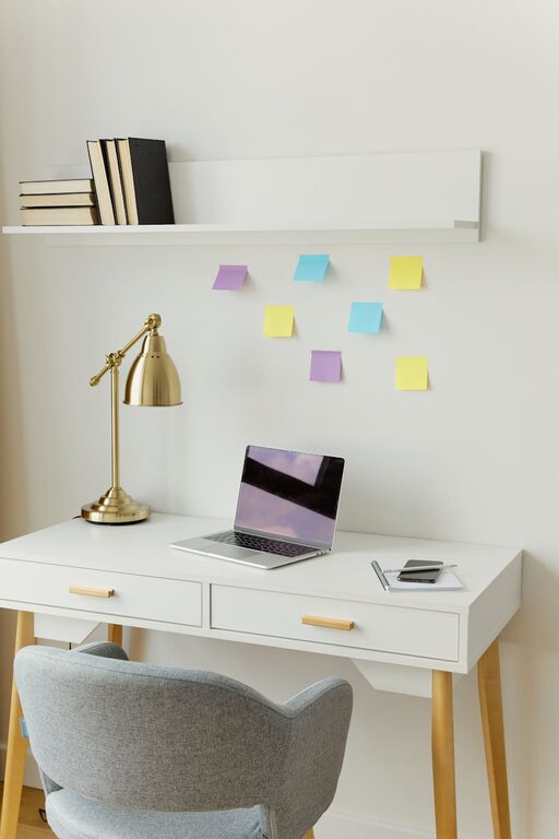 Consejos prácticos para organizar un espacio de trabajo en casa eficiente y cómodo